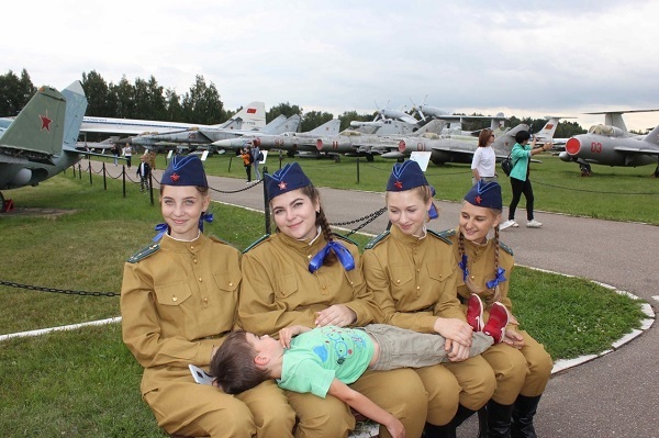 Коллектив «Карамельки» посетил Центральный музей Военно-воздушных Сил